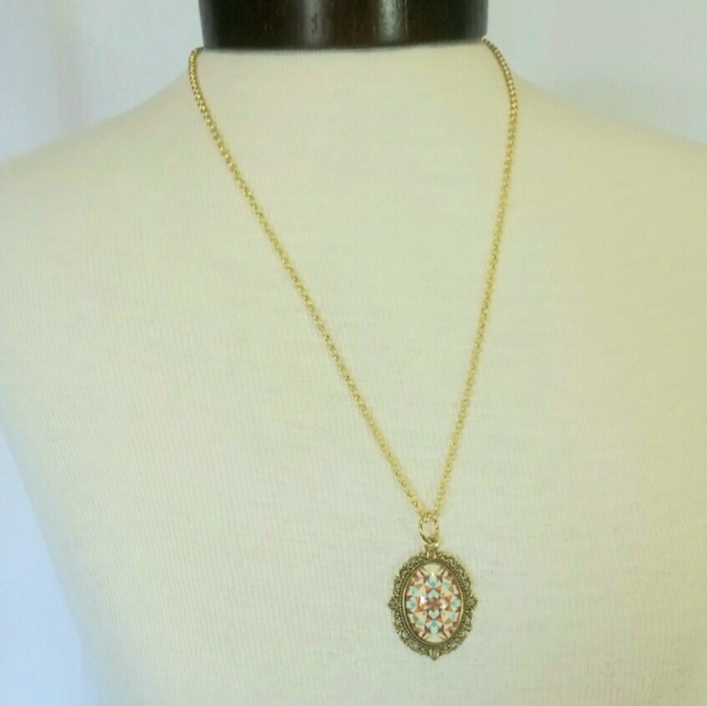 Mosaic Design Pendant Necklace